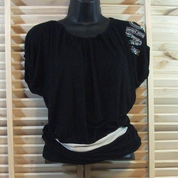 Lot of 4 Ladies Small Tops - Picture 5 of 5